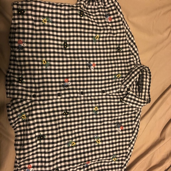 Topshop Gingham Crop Shirt - Picture 2 of 3